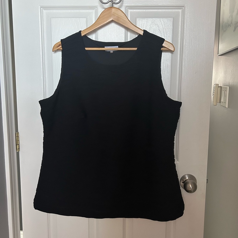 Calvin Klein Women’s polyester sleeveless shell